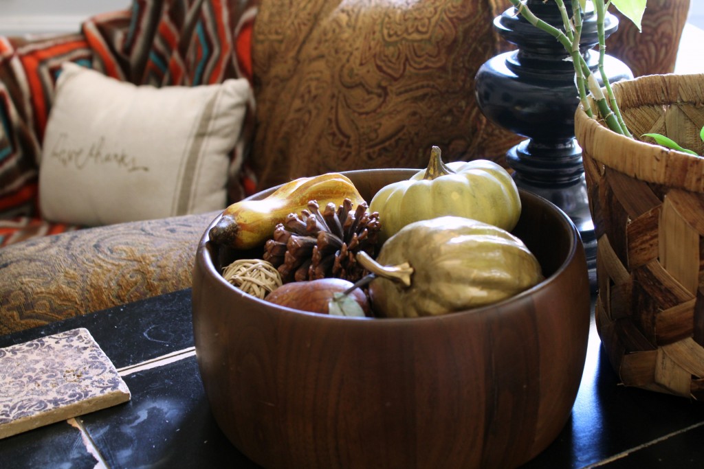 bowl-with-fall-gourds