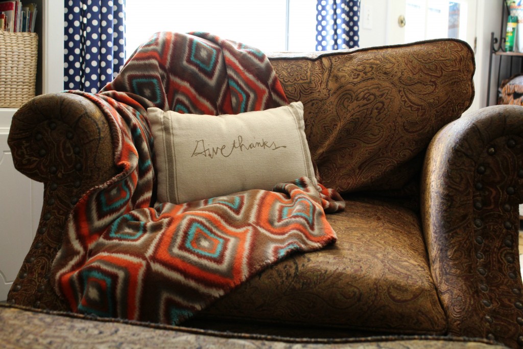 give-thanks-pillow