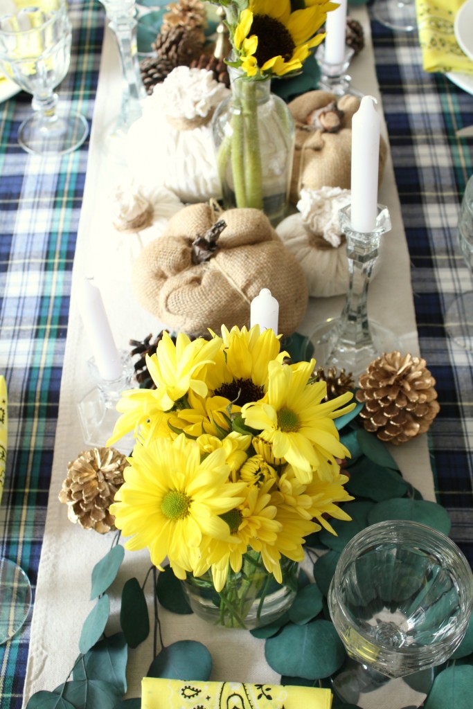 thanksgiving-tablescape-end-view-overhead