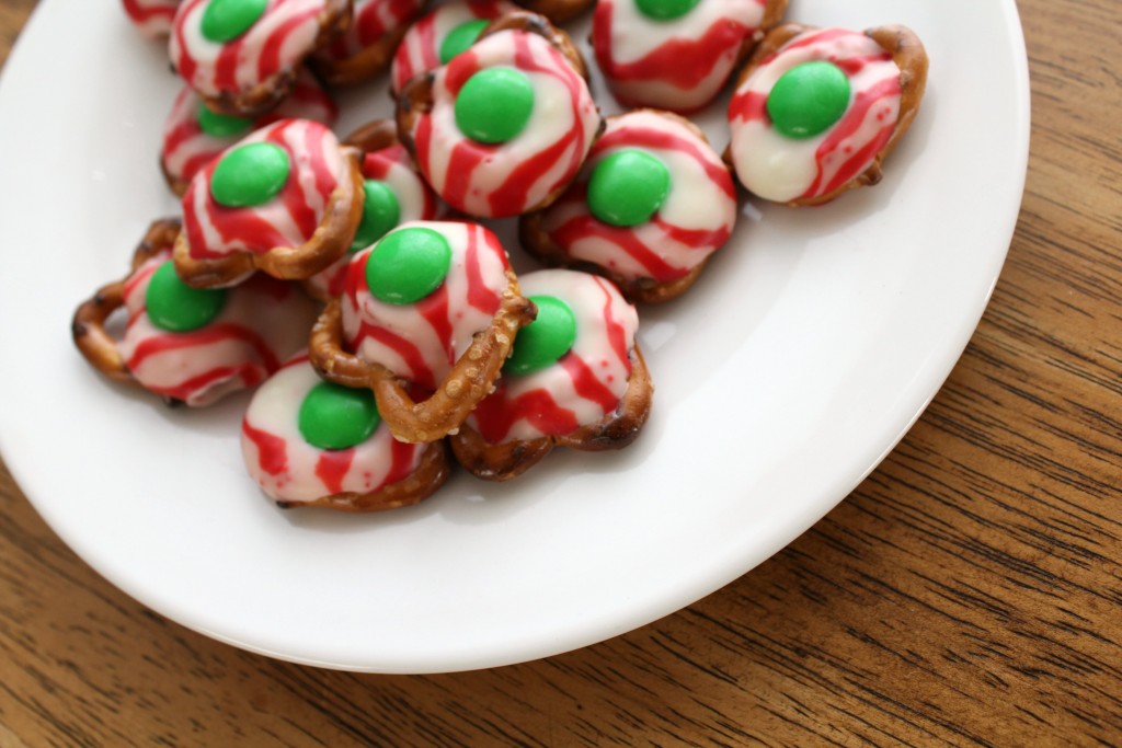 These pretzel bites are easy to make and so cute!