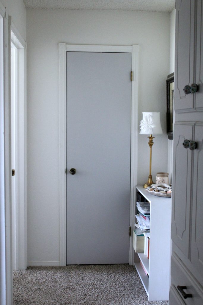 https://frazzledjoy.com/wp-content/uploads/2018/07/gray-hallway-doors-without-trim-683x1024.jpg