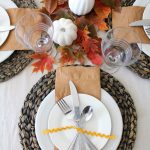 Simple thanksgiving tablescape