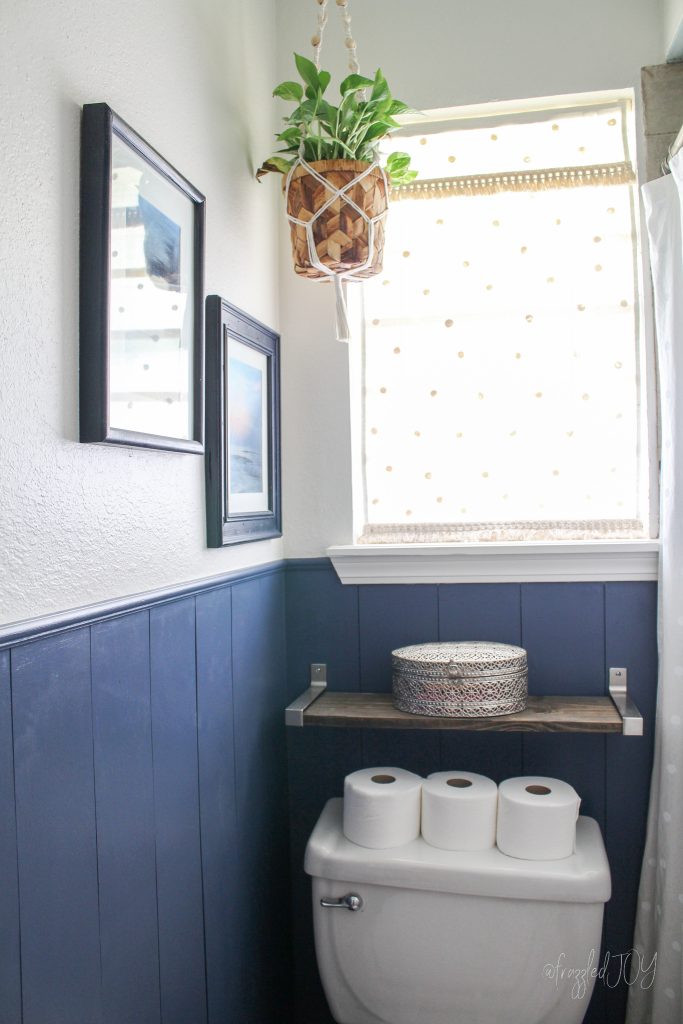 Modern Farmhouse Bathroom 