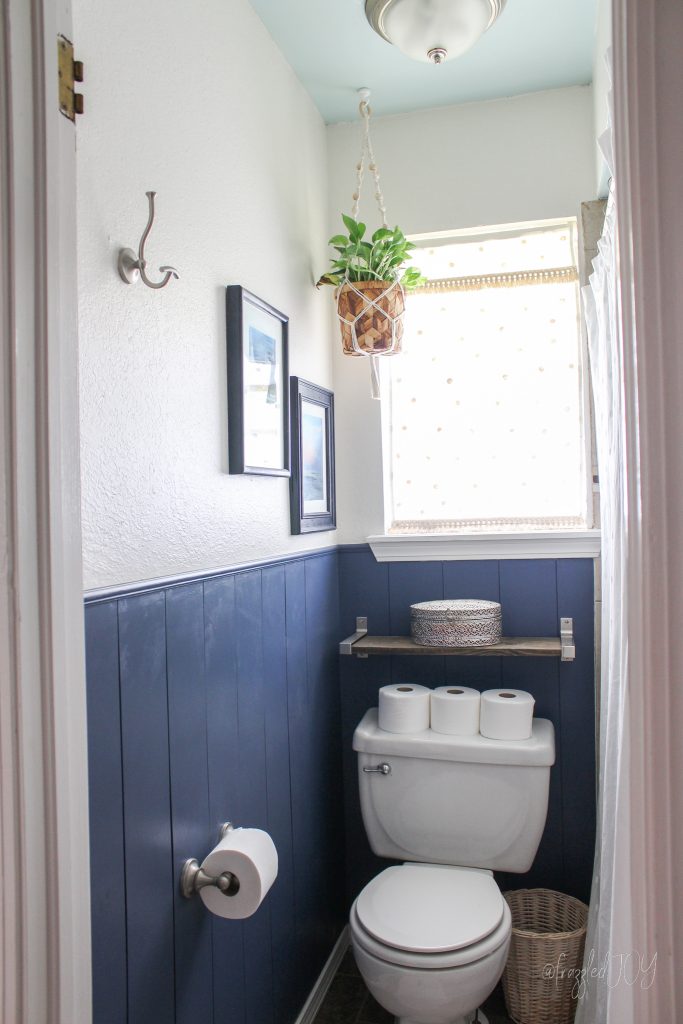 Modern Farmhouse Bathroom 